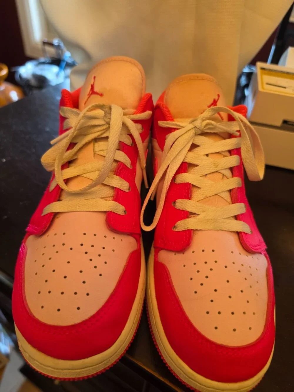 Nike Air Jordan 1 low GS Pink foam/summit white/hyper pink GS 6Y
